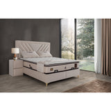Ensemble de lit coffre 180x200 en velours beige avec un matelas à ressorts ensachés 7 zones de confort de la collection DUBAI